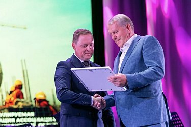 Оренбуржье чествует строителей